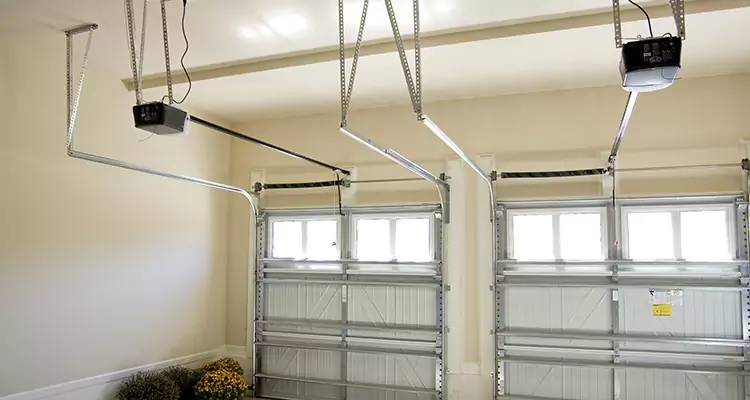 Residential Emergency Garage Door Repair in DeLand, FL