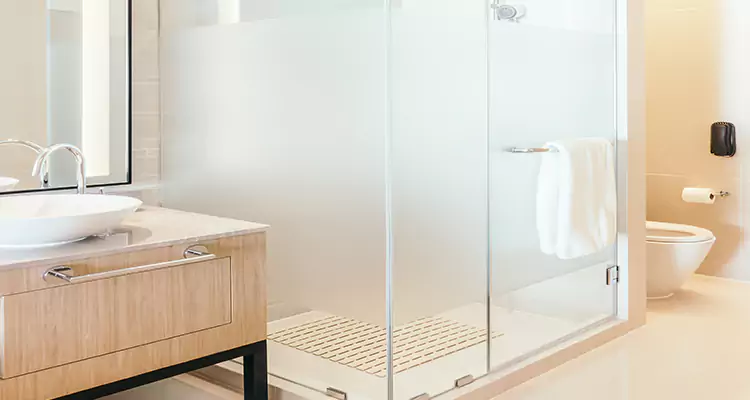 Expert Shower Door Fix and Repair in DeLand, FL